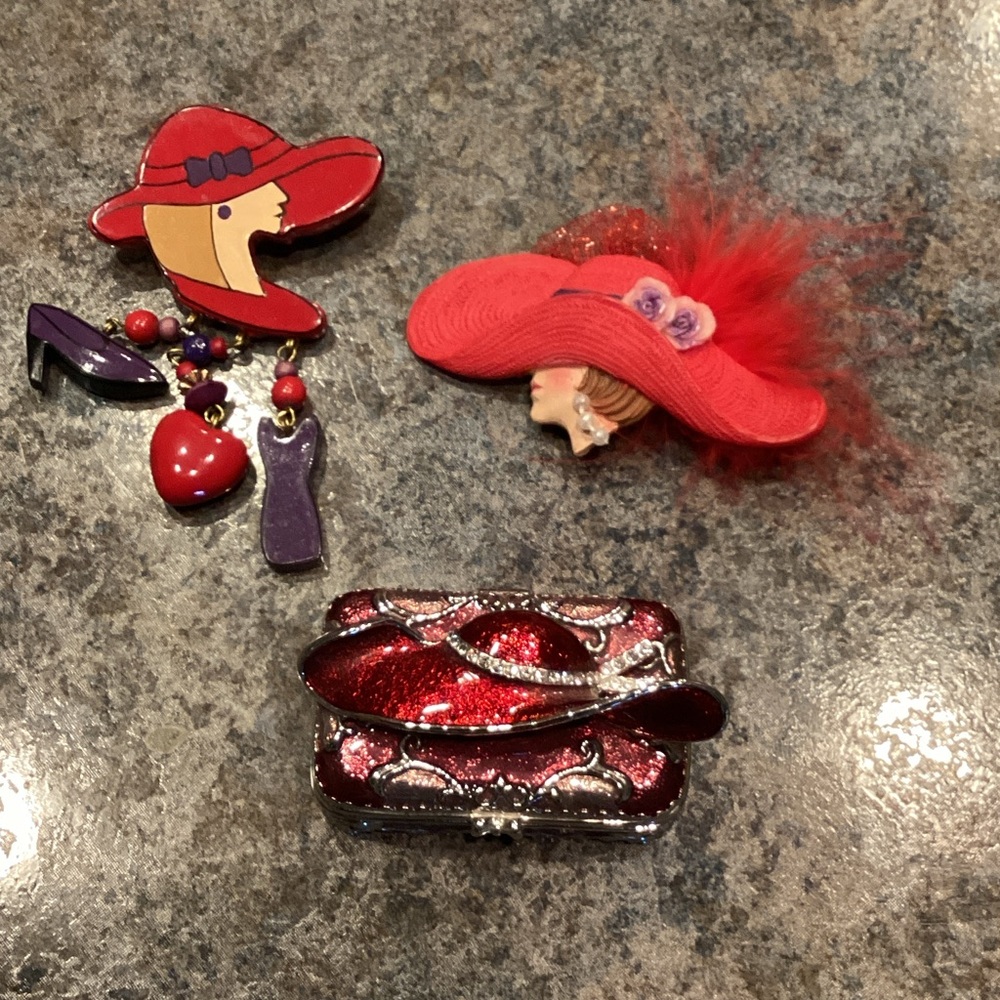 Red & Purple (Red Hat) Jewelry & Bottle Accessories 5 items Check all Photos!!